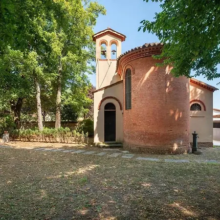 Charming Loft In Venetian Villa Noale